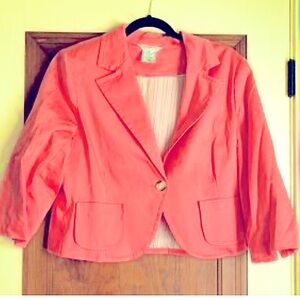 Beautiful Pink jacket women’s size 6, pre owned $7.00